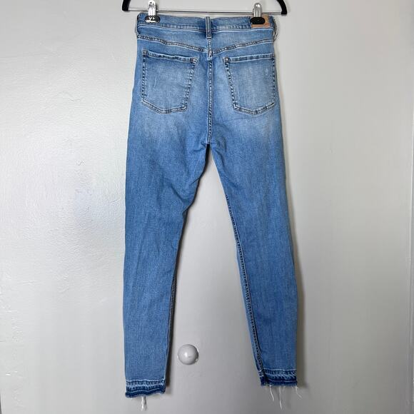 Aéropostale Cheeky Jegging Women’s Size 8 Blue Distressed Skinny Jeans Raw Hem - Picture 6 of 11